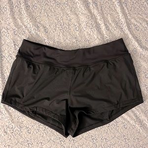 Lululemon athletica, woman black shorts size 10/M